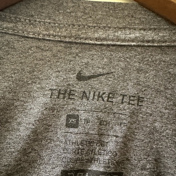 Women’s x-small LSU dri-fit long sleeve top - Picture 2 of 4